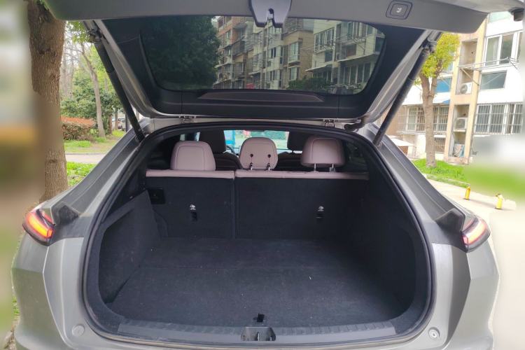 Used ONVO L60 2024 60 kWh Rear-Drive Version