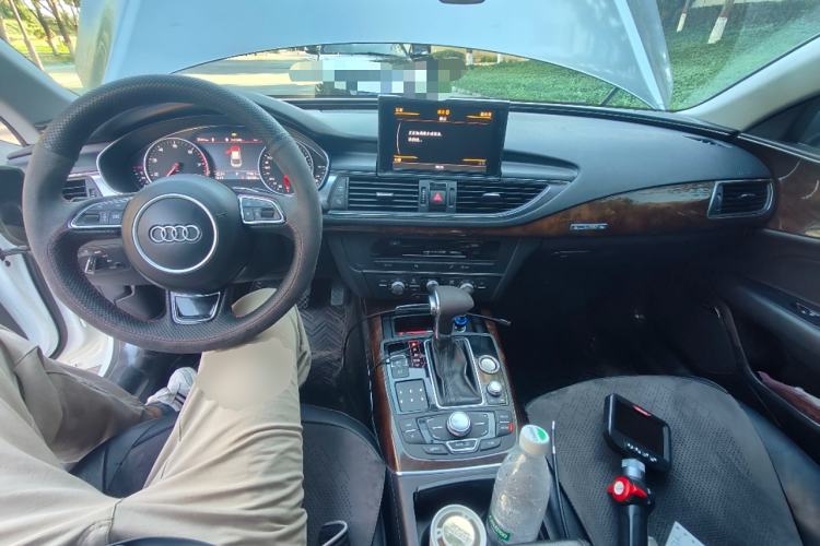 Used Audi A7 2012 3.0TFSI quattro Comfort Edition Center Console