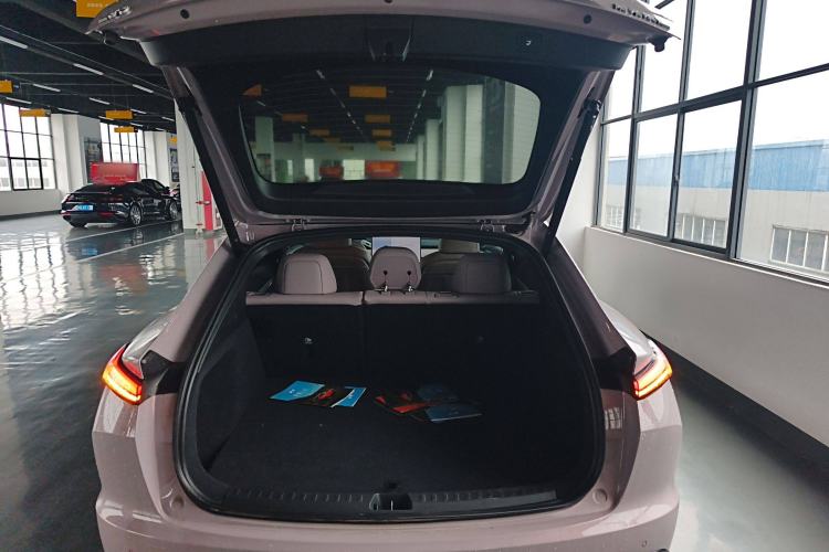 Used ONVO L60 2024 60 kWh Rear-Drive Version
