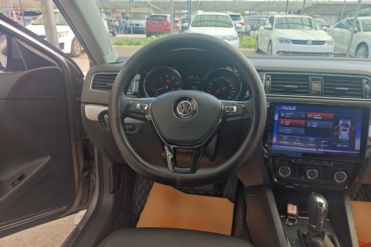 Used Volkswagen Sagitar 2018 1.6L Automatic Comfort Model Steering Wheel