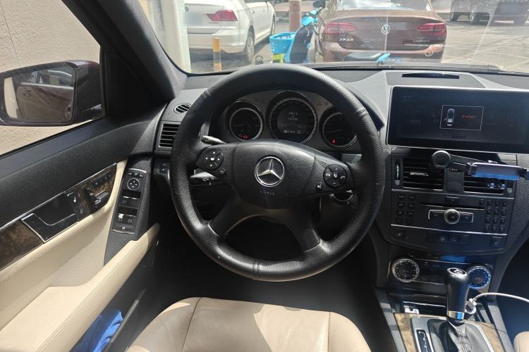 Used Mercedes-Benz C-Class 2010 C 200 CGI Fashion Model