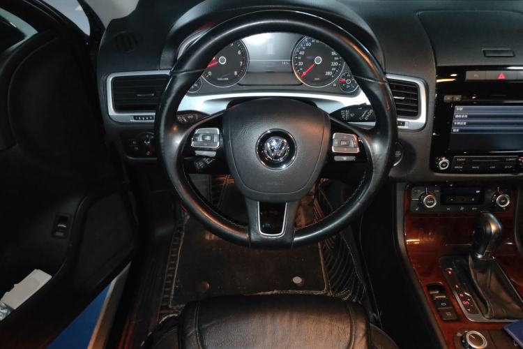 Used Volkswagen Touareg 2011 3.0 TSI Standard Version
