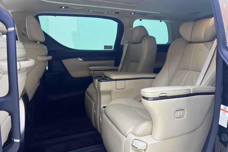 Used Toyota Vellfire 2020 Dual-Engine 2.5L HV Prestige Edition Interior 6