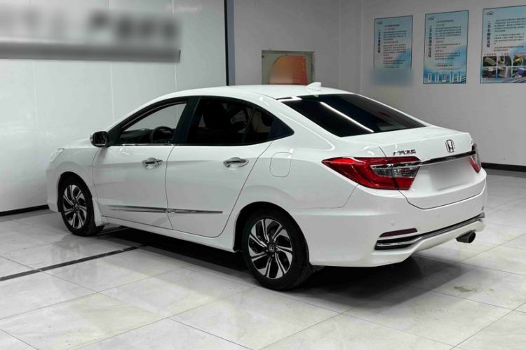 Used Honda Crider 2016 1.8L CVT Luxury Edition Exterior 4