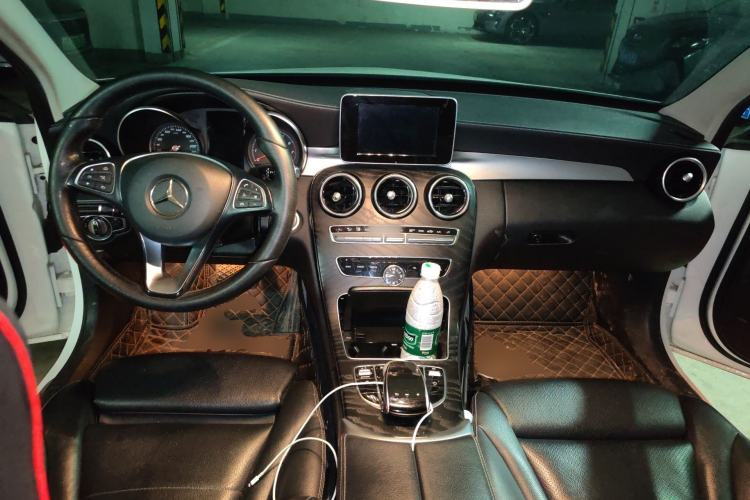 Used Mercedes-Benz C-Class 2018 C 200 L Sport Edition Center Console