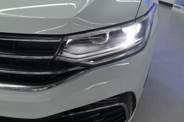 Used Volkswagen Tiguan L 2023 Restyled 330TSI Automatic Two-Wheel Drive R-Line Enhanced Comfort Version