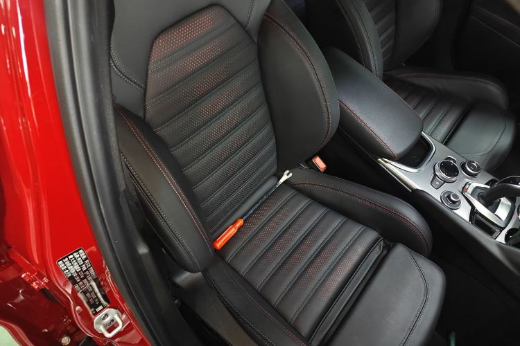 Used Alfa Romeo Giulia 2024 2.0T 280HP Tributo Italiano Legend Tribute Edition
