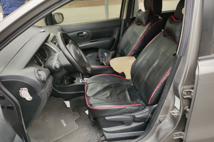 Used Nissan Livina 2013 1.6XE CVT Comfort Edition Left Front Seat