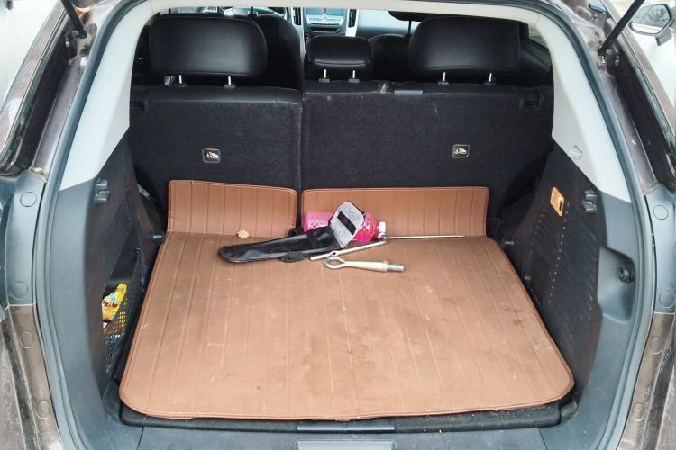 Used Luxgen U6 SUV 2014 1.8T Fashion Edition Trunk