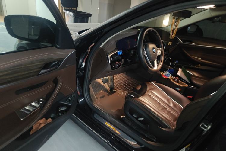 Used BMW 5 Series New Energy 2020 530Le Luxury Package Driver Seat