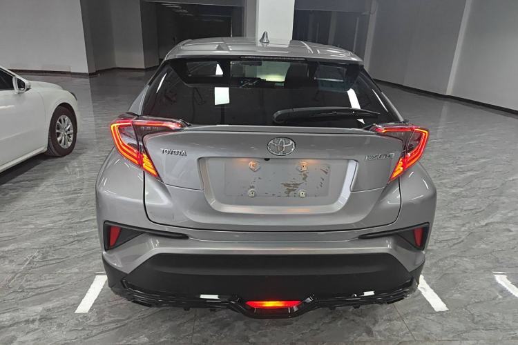 Used Toyota IZOA 2020 2.0L Yichi Version