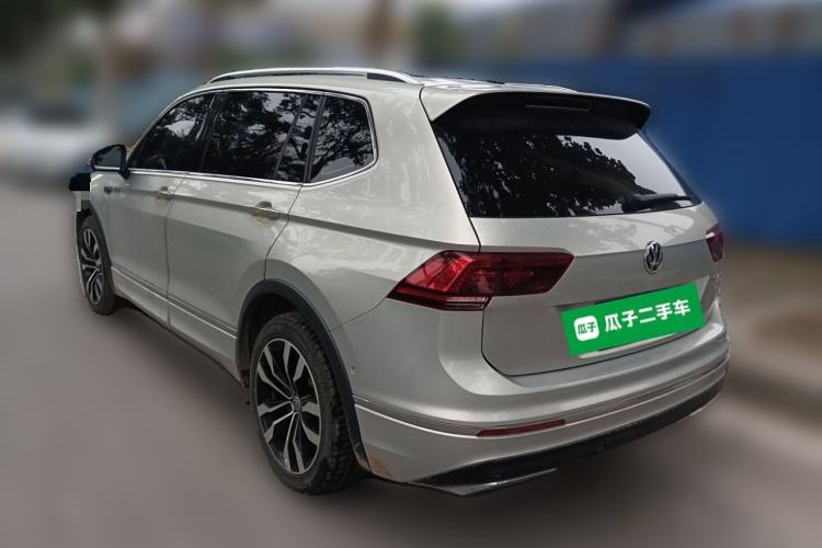 Used Volkswagen Tiguan L 2019 330TSI Automatic Two-Wheel Drive R-Line Flagship Model China VI Standard
