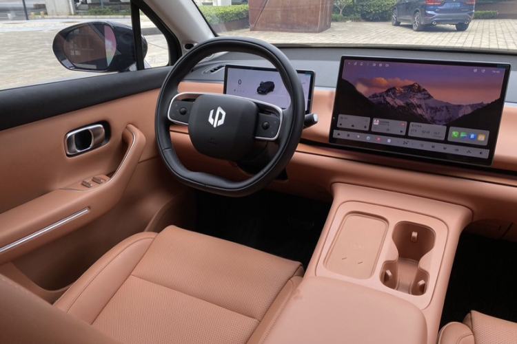 Used Leapmotor C16 2024 Pure Electric 520 Deluxe Edition Interior 1