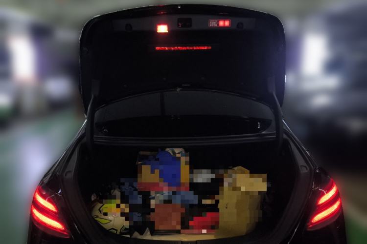 Used Mercedes-Benz E-Class 2016 E 300 L Sporty and Stylish Model
