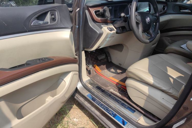 Used Buick GL8 2014 2.4L CT Luxury Business Comfort Edition Driver Seat