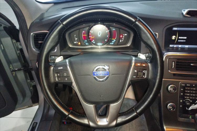 Used Volvo V60 2014 T5 Zhiya Edition