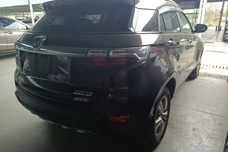 Used JMC Yusheng S330 2016 1.5L GTDi Automatic Two-Wheel Drive Comfort Edition
