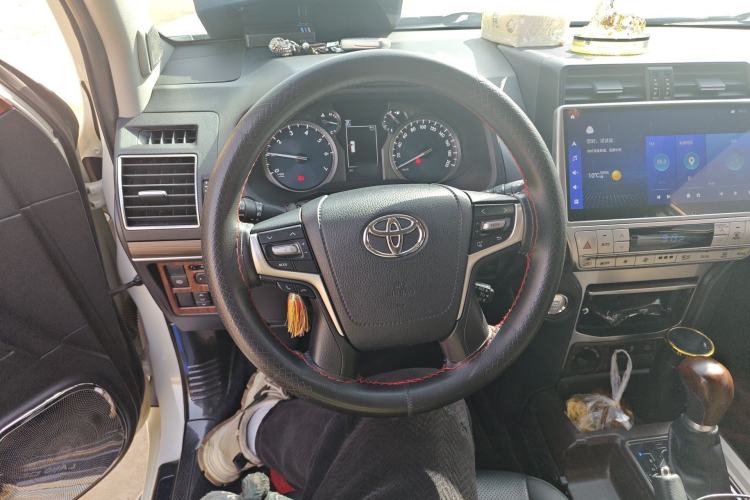 Used Toyota Prado 2018 3.5L Automatic TX-L Steering Wheel