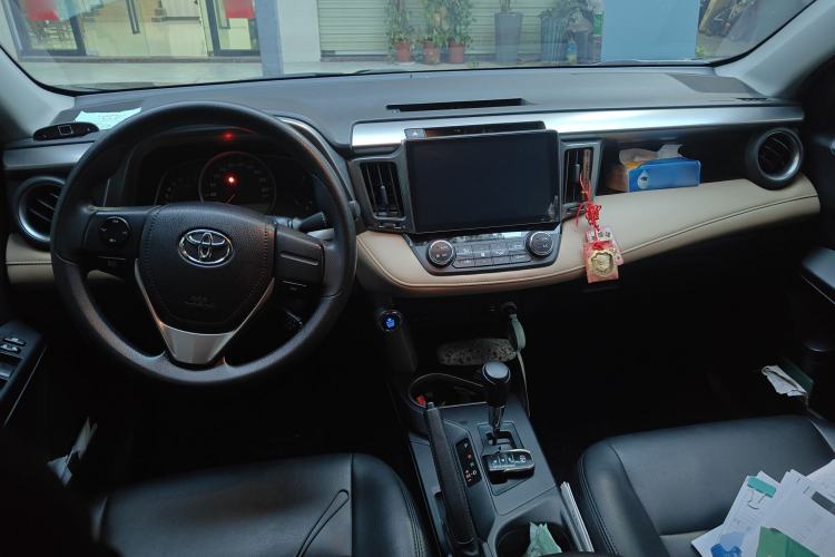 Used Toyota RAV4 2019 2.0L CVT Two-Wheel Drive Pioneer Edition China VI Standard