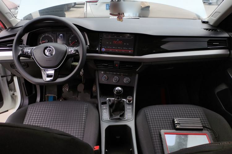 Used Volkswagen Bora 2019 1.5L Manual Fashion Edition Center Console