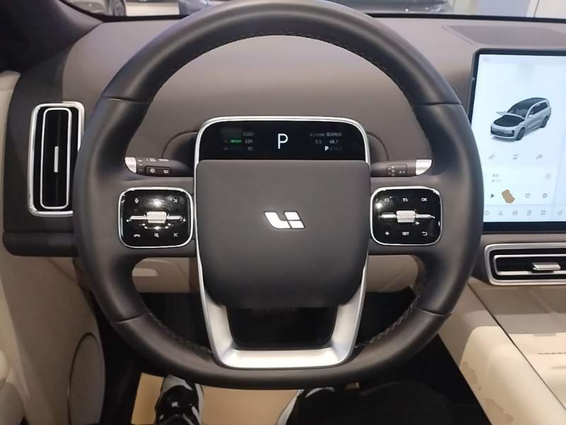 Used Li Auto L9 2025 Ultra Smart Refreshed Edition — 10