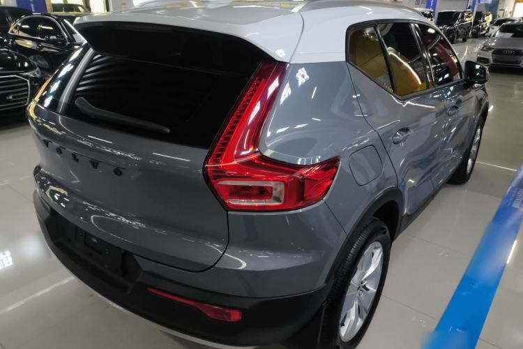 Used Volvo XC40 2020 T3 Smart & Stylish Edition Rear Right 45 Deg