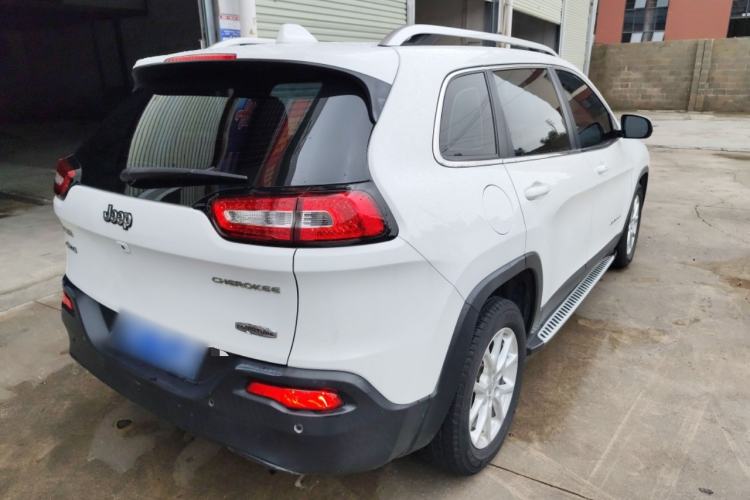Used Jeep Cherokee 2016 2.0L Smart Version