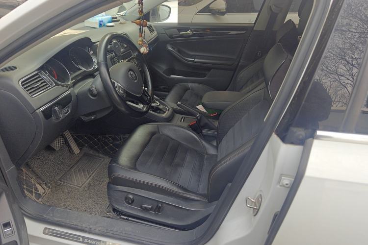 Used Volkswagen Sagitar 2018 280TSI DSG Luxury Model Left Front Seat