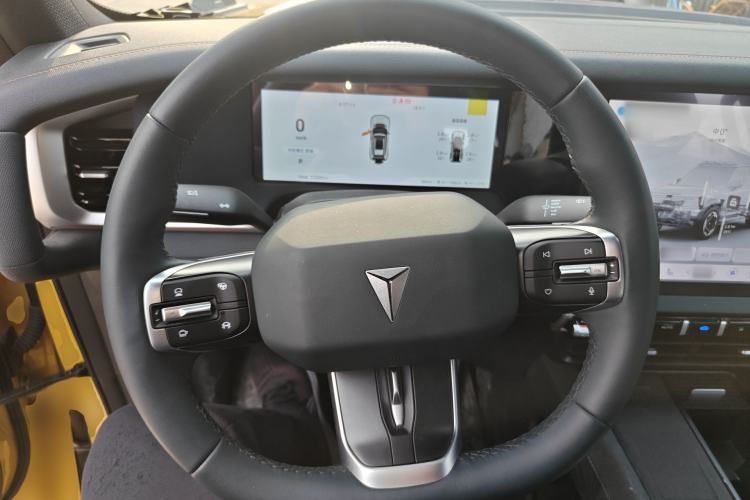 Used Deepal G318 2025 Worry-Free Cross-Country Edition Four-Wheel Drive Distant Mountains Version Steering Wheel