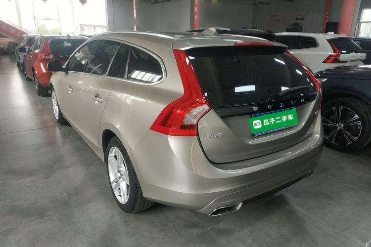 Used Volvo V60 2015 T5 Zhiya Edition
