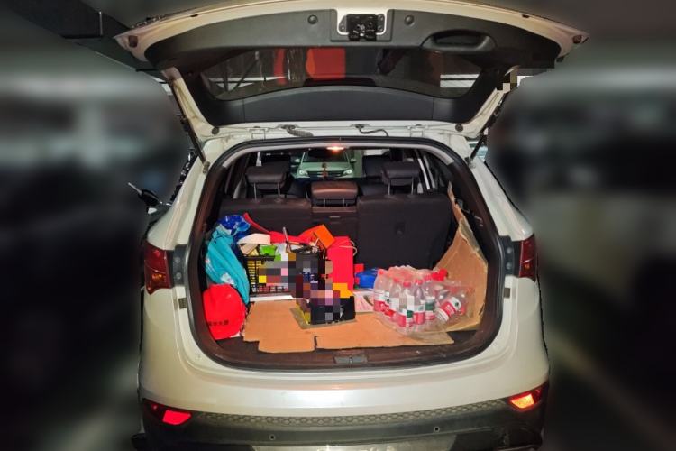 Used Hyundai Santa Fe 2015 2.0T Automatic Two-Wheel Drive Smart Version 5 Seats