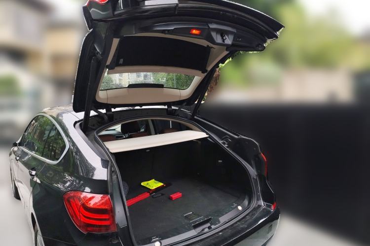 Used BMW 5 Series GT 2014 528i Leading Model Trunk