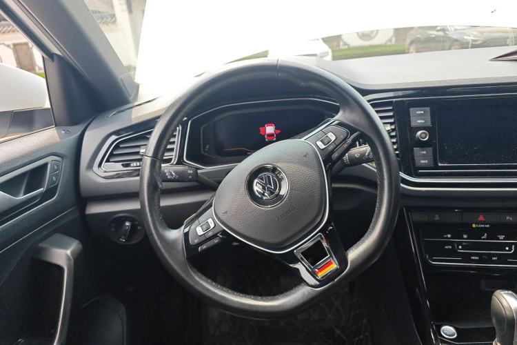 Used Volkswagen T-ROC 2019 280TSI DSG Two-Wheel-Drive Luxury Version China V Emission Standard Steering Wheel