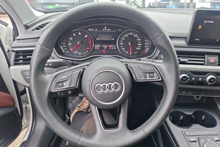 Used Audi A4L 2019 40 TFSI Ambition China VI