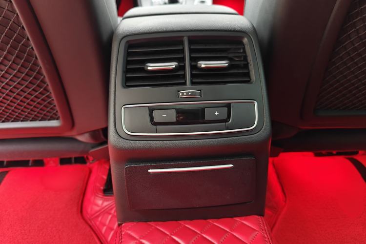 Used Audi A4L 2020 40 TFSI Luxury Dynamic Model
