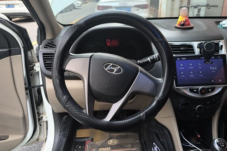 Used Hyundai Verna (older generation) 2016 1.4L Manual Smart GLS Trim
