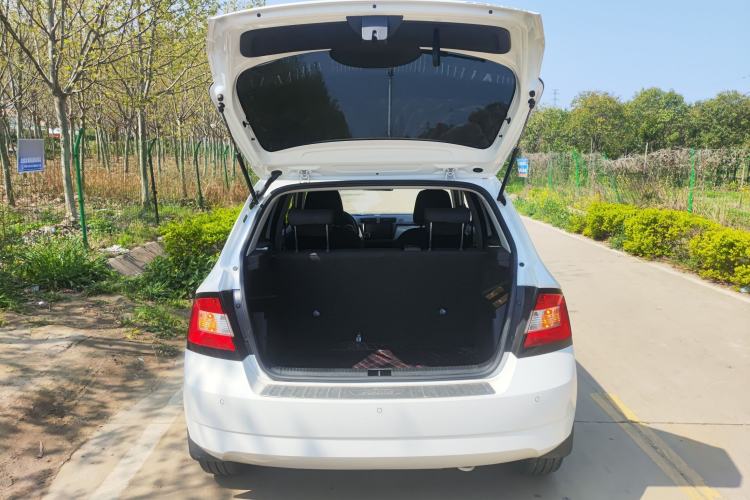 Used Skoda Fabia 2017 1.4L Automatic Car Enjoy Edition
