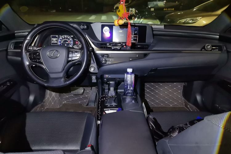 Used Lexus ES 2018 200 Excellence Edition China V Standard
