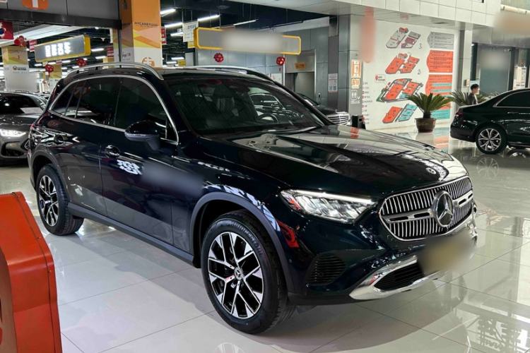 Used Mercedes-Benz GLC 2023 Facelift GLC 260 L 4MATIC Dynamic Version 5 Seats Exterior 2