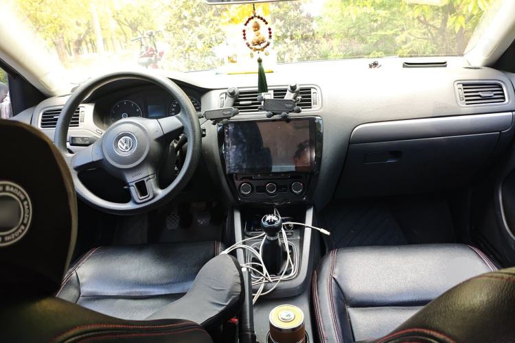 Used Volkswagen Sagitar 2012 1.6L Manual Fashion Edition