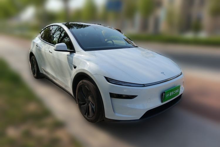 Used Tesla Model Y 2025 Rear-Wheel-Drive Version
