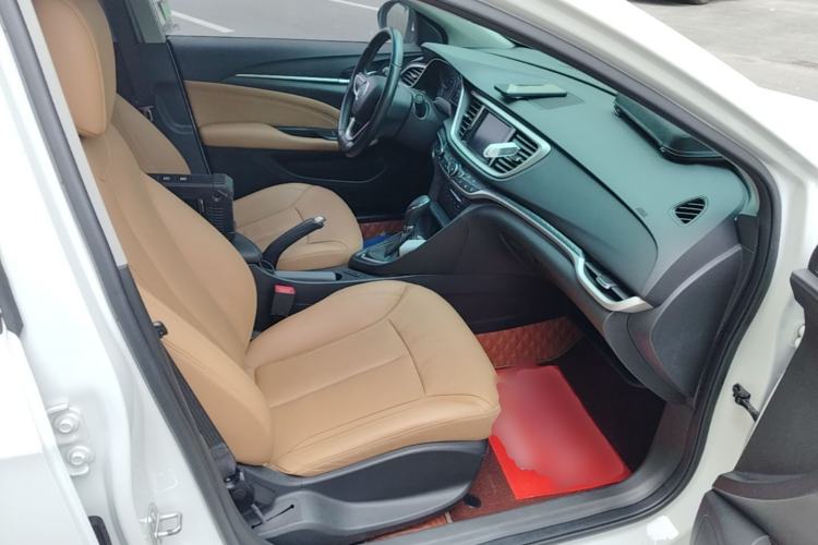 Used Buick GT 2018 18T Automatic Flagship Model Right Front Seat