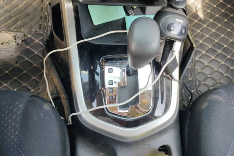 Used Nissan Navara 2017 2.5L Automatic 2WD Luxury Edition QR25 Gear Lever