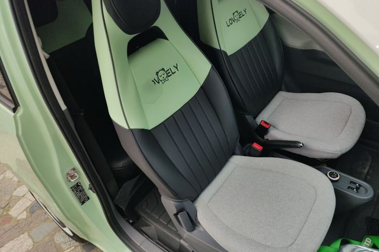 Used Wuling Hongguang MINIEV 2022 Macaron Premium Model – Lithium Iron Phosphate Right Front Seat