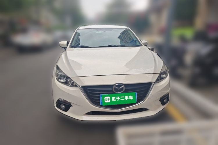 Used Mazda 3 Axela 2016 Sedan 1.5L Automatic Comfort Model