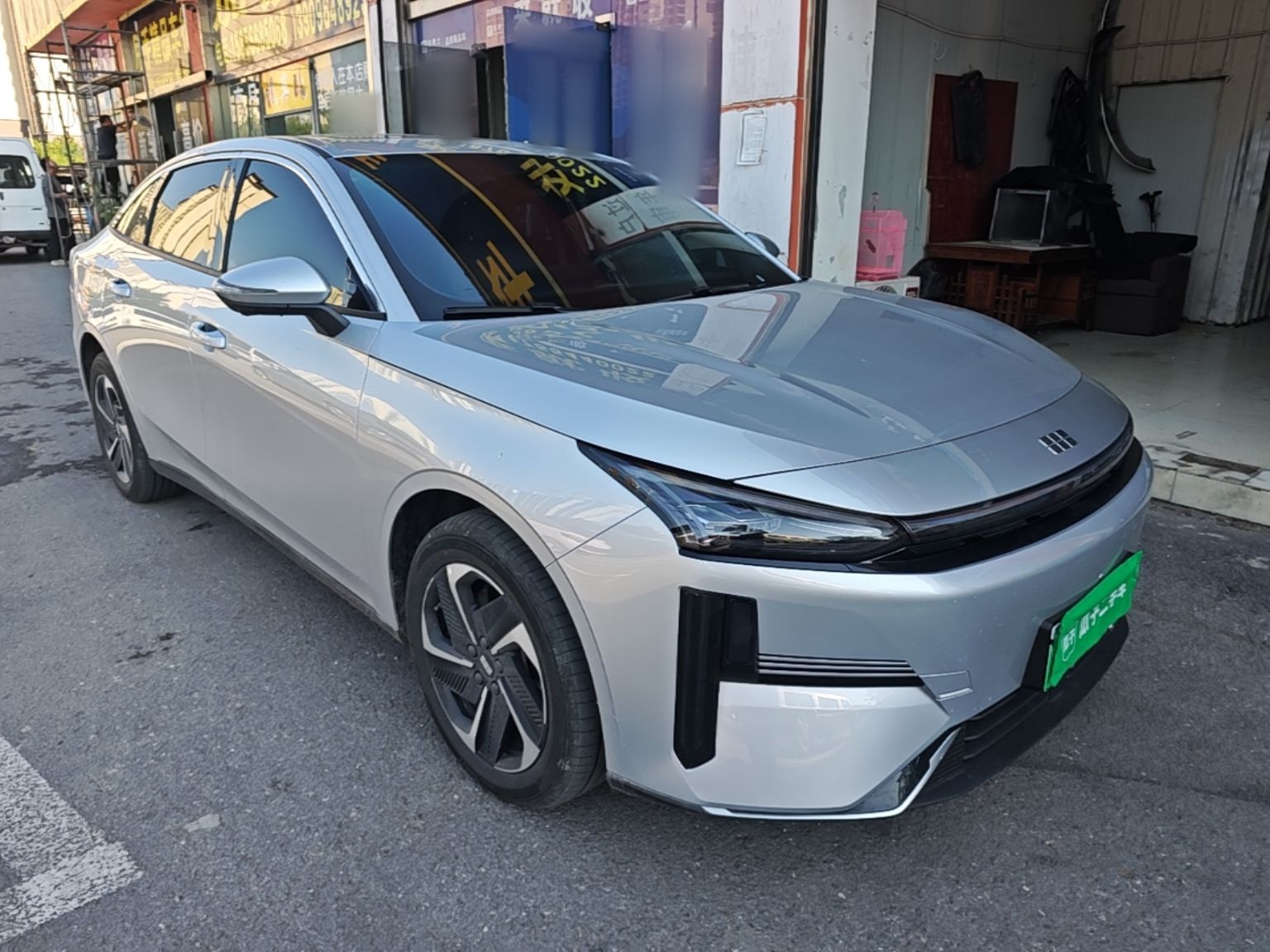 Geely Galaxy L6 2025 EM-i 140km Explorer+ Edition — снимка 3