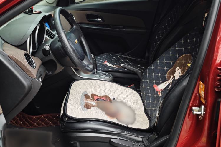 Used Chevrolet Cruze 2015 Hatchback 1.6L Automatic Comfort Edition
