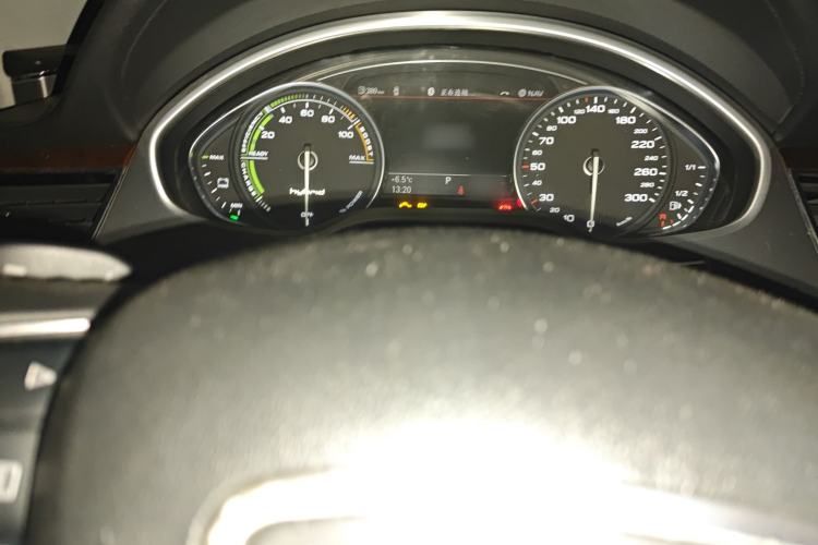 Used Audi A8 2013 A8L 40 hybrid
