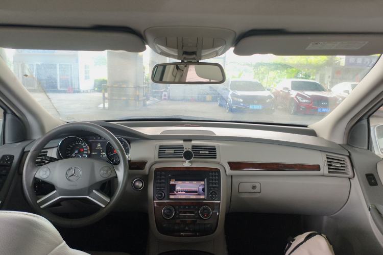 Used Mercedes-Benz R-Class 2010 R 350 L 4MATIC Grand Edition Headliner