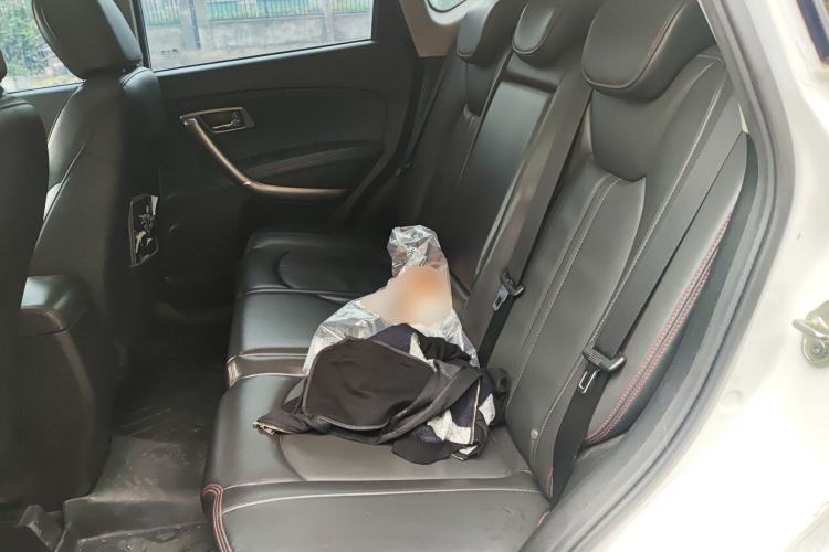 Used Bestune X80 2018 Live Edition 1.8T Automatic Luxury Model Left Rear Seat